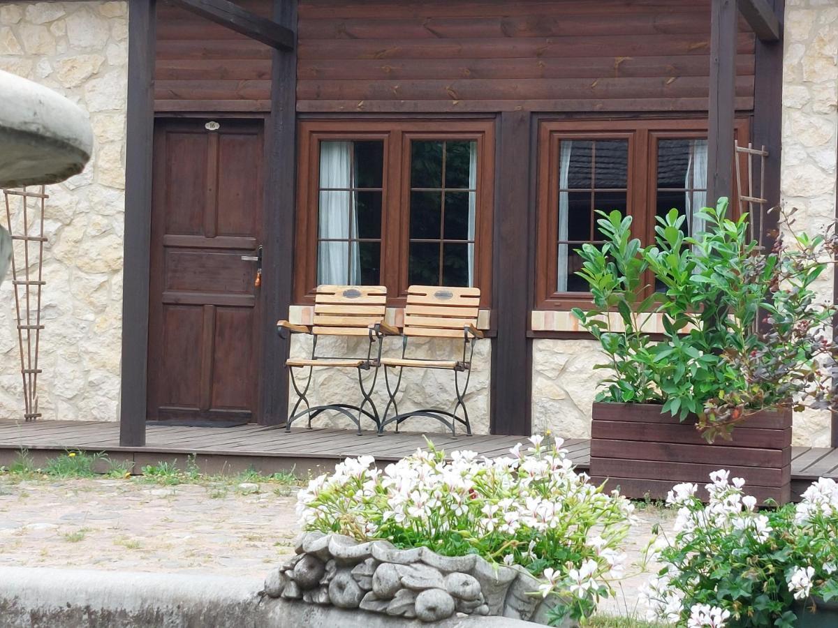 Tamarynowa Osada - Kraina Udanego Wypoczynku Villa Lowyn Екстериор снимка